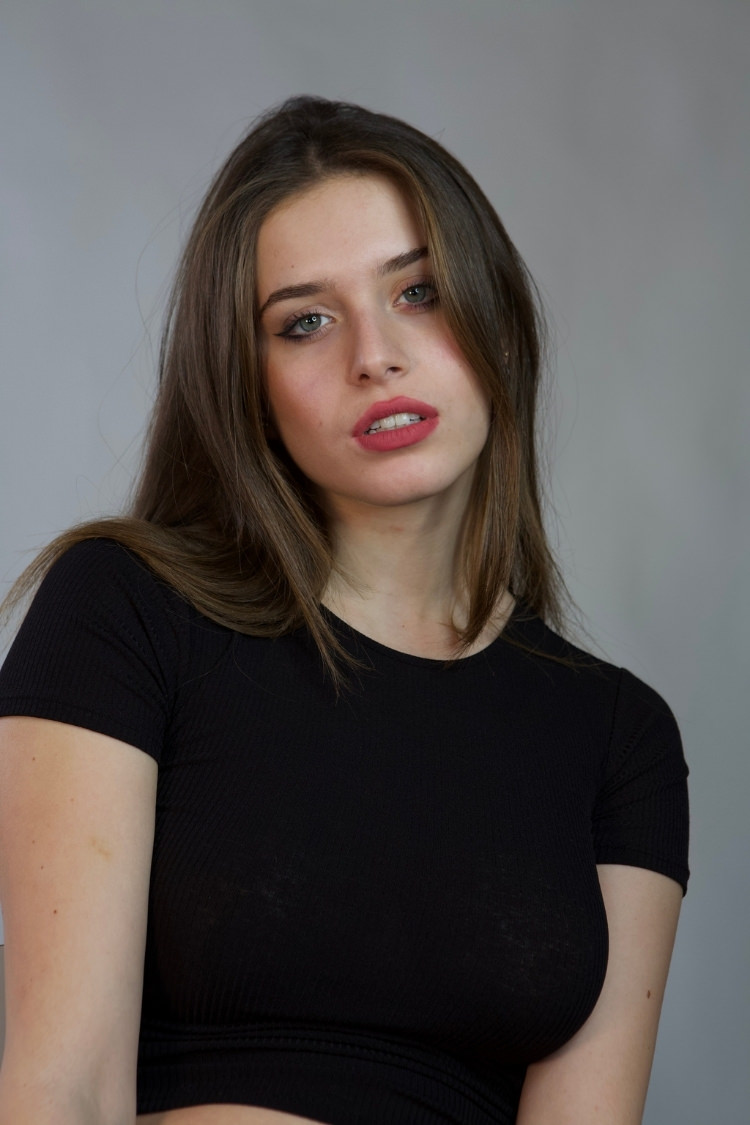 Elisabetta T. - Background Model Management - Scheda