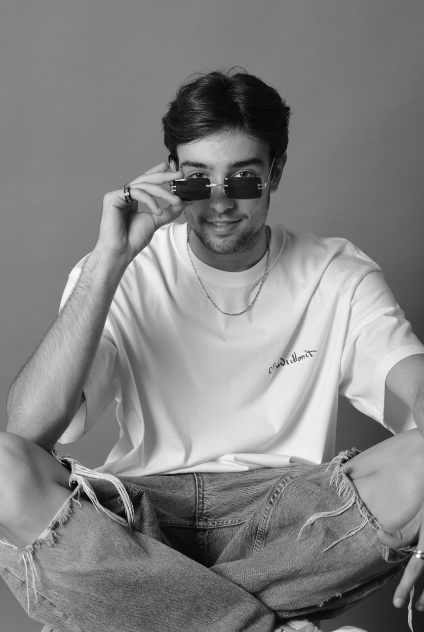 Alessandro H. - Background Model Management
